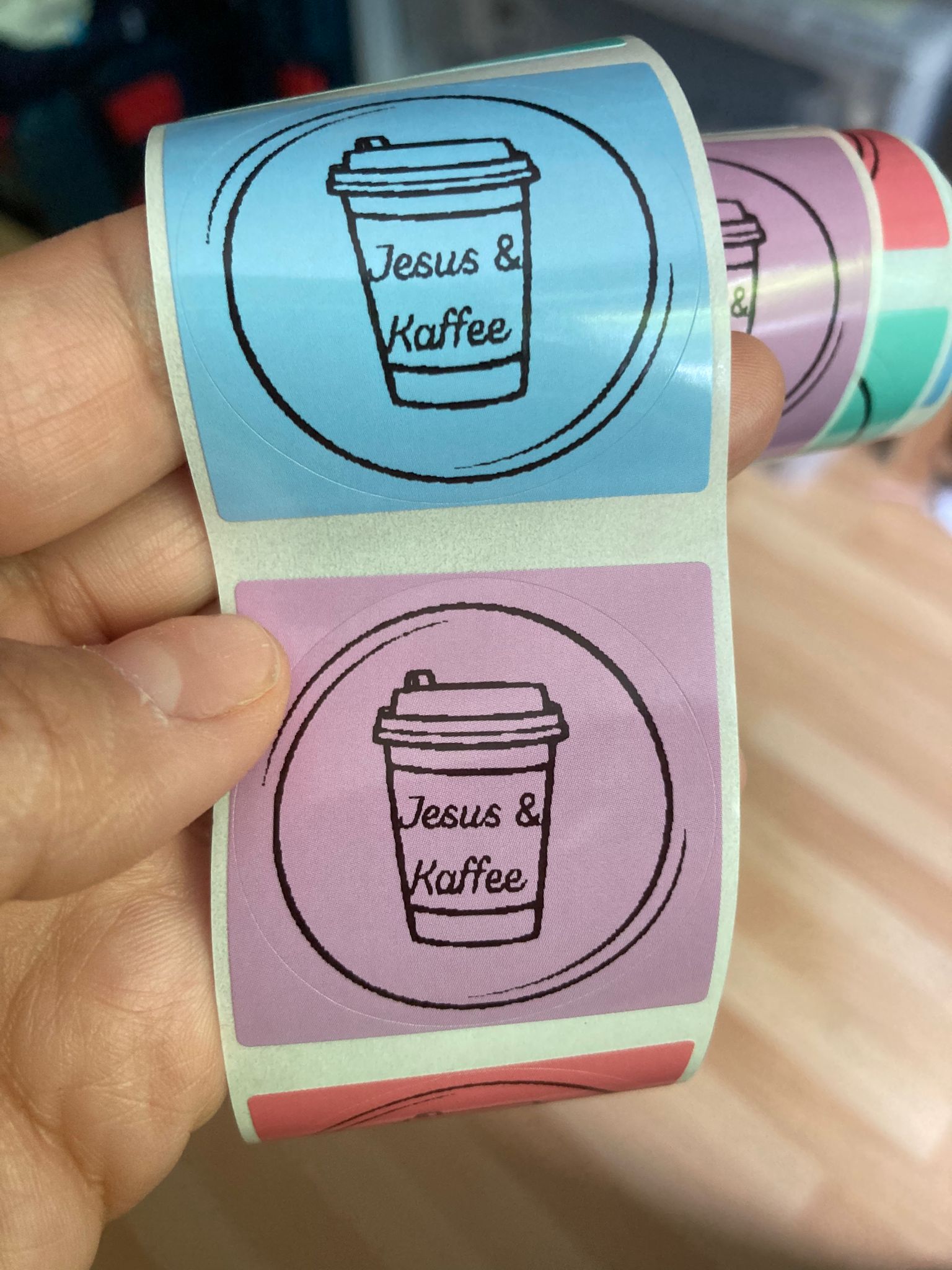 Set von 6 farbigen runden Stickers - 40x40mm